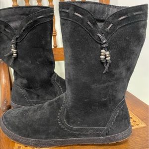 Ugg •Laurin Water Resistant Boots